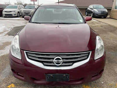 2012 Nissan Altima, $2999. Photo 3