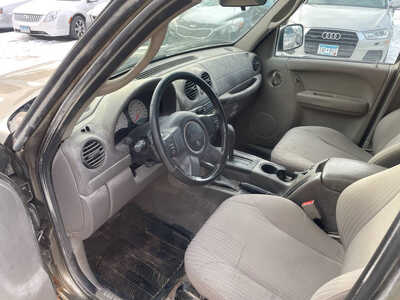 2004 Jeep Liberty, $2999. Photo 10