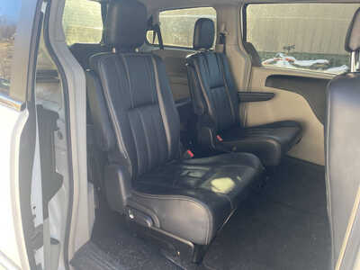 2012 Chrysler Town & Country, $399. Photo 6