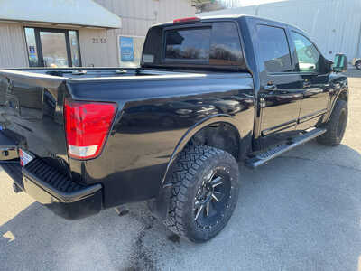 2014 Nissan Titan, $10999. Photo 7