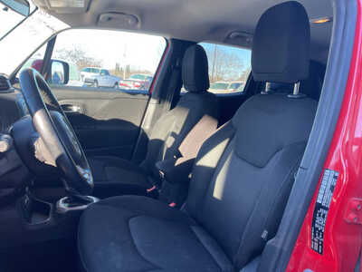 2015 Jeep Renegade, $4999. Photo 11
