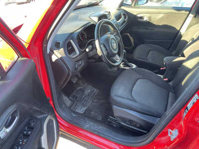 2015 Jeep Renegade, $4999. Photo 9