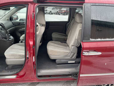 2011 Kia Sedona, $1999. Photo 12