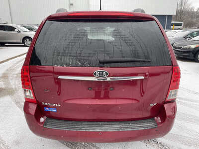 2011 Kia Sedona, $1999. Photo 6