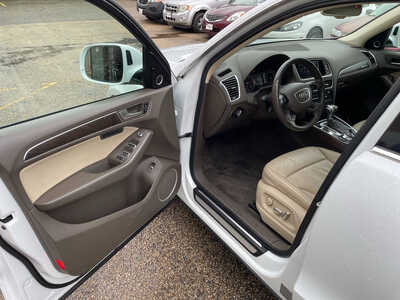 2016 Audi Q5, $2775. Photo 9