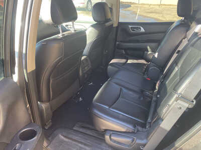 2018 Nissan Pathfinder, $2999. Photo 10