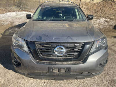 2018 Nissan Pathfinder, $2999. Photo 2