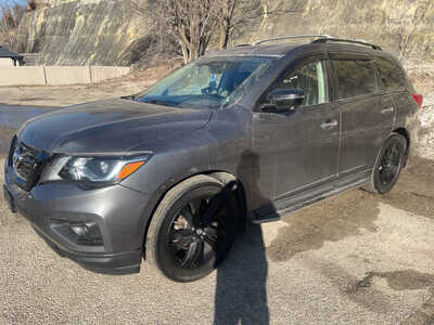 2018 Nissan Pathfinder, $2999. Photo 3
