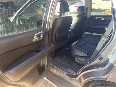 2018 Nissan Pathfinder, $2999. Photo 9