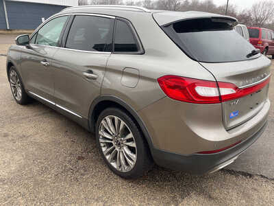 2016 Lincoln MKX, $6999. Photo 5