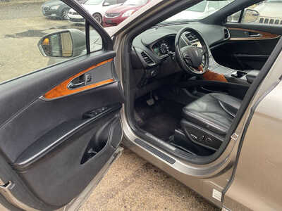 2016 Lincoln MKX, $6999. Photo 8