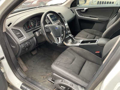 2015 Volvo XC60, $5999. Photo 10