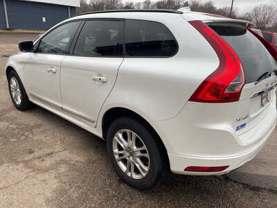 2015 Volvo XC60, $5999. Photo 5
