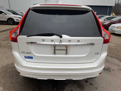 2015 Volvo XC60, $5999. Photo 6