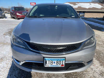 2015 Chrysler 200, $2999. Photo 3