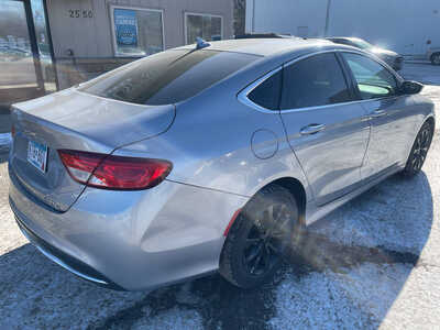 2015 Chrysler 200, $2999. Photo 7