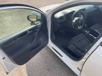 2014 Volkswagen GTI, $4999. Photo 9