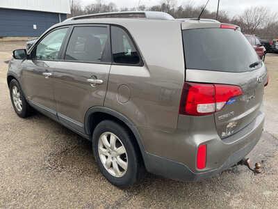 2015 Kia Sorento, $1999. Photo 5