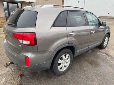 2015 Kia Sorento, $1999. Photo 7
