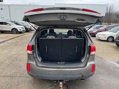 2015 Kia Sorento, $1999. Photo 9