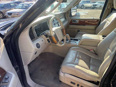 2013 Lincoln Navigator L, $5999. Photo 10