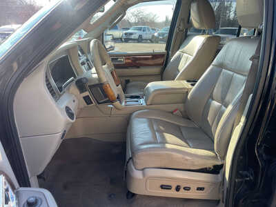 2013 Lincoln Navigator L, $5999. Photo 11