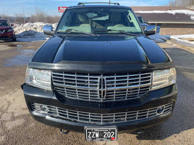 2013 Lincoln Navigator L, $5999. Photo 3
