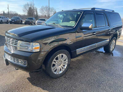 2013 Lincoln Navigator L, $5999. Photo 4