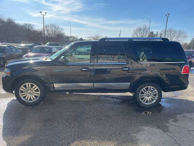 2013 Lincoln Navigator L, $5999. Photo 8