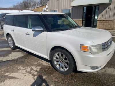 2009 Ford Flex, $3499. Photo 2