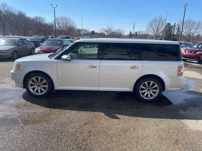 2009 Ford Flex, $3499. Photo 8