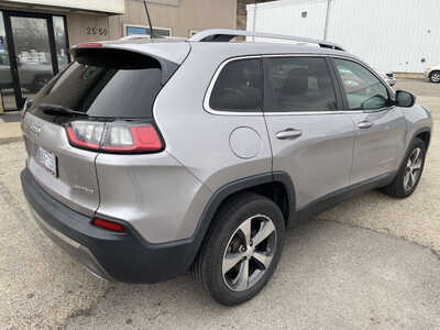 2019 Jeep Cherokee, $6999. Photo 8