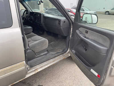 2003 Chevrolet 1500 Ext Cab, $2999. Photo 9