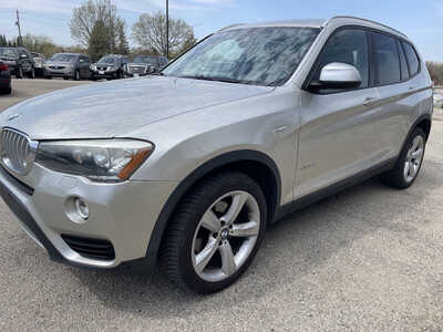 2017 BMW X3, $6999. Photo 4