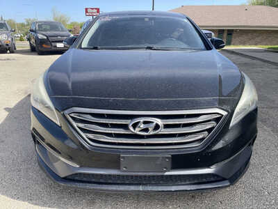 2015 Hyundai Sonata, $3999. Photo 3