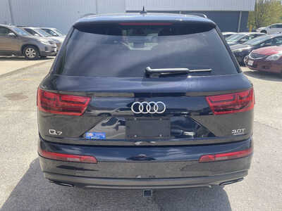 2017 Audi Q7, $9999. Photo 7