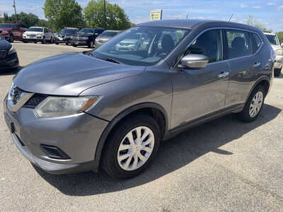 2015 Nissan Rogue, $4999. Photo 4
