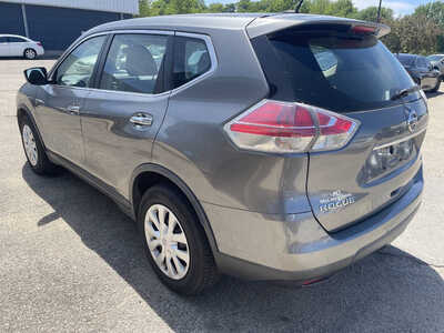 2015 Nissan Rogue, $4999. Photo 6
