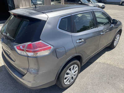 2015 Nissan Rogue, $4999. Photo 9