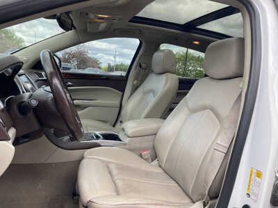 2015 Cadillac SRX, $3999. Photo 12