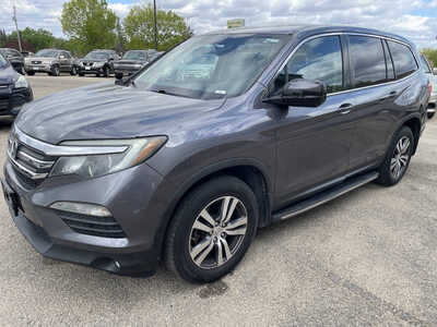 2016 Honda Pilot, $13999. Photo 4