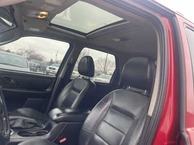 2005 Ford Escape, $1999. Photo 11