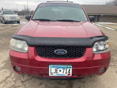 2005 Ford Escape, $1999. Photo 3