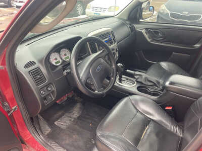 2005 Ford Escape, $1999. Photo 9
