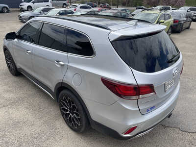 2018 Hyundai Santa Fe, $6999. Photo 10