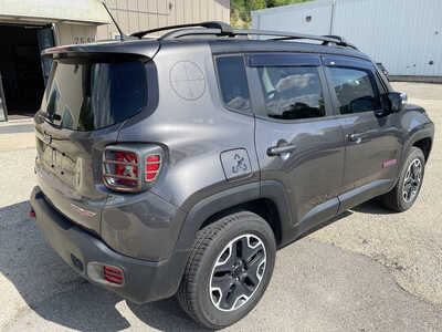 2016 Jeep Renegade, $5999. Photo 8