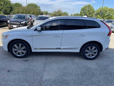 2017 Volvo XC60, $6999. Photo 5