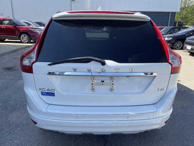 2017 Volvo XC60, $6999. Photo 7