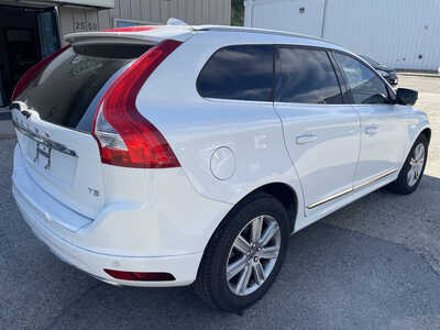 2017 Volvo XC60, $6999. Photo 8