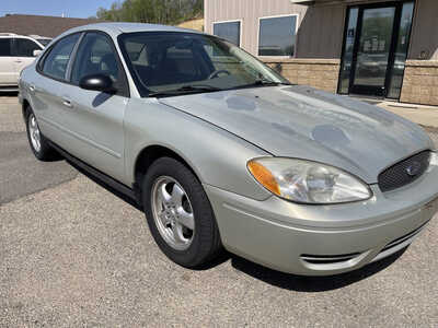 2006 Ford Taurus, $1999. Photo 2